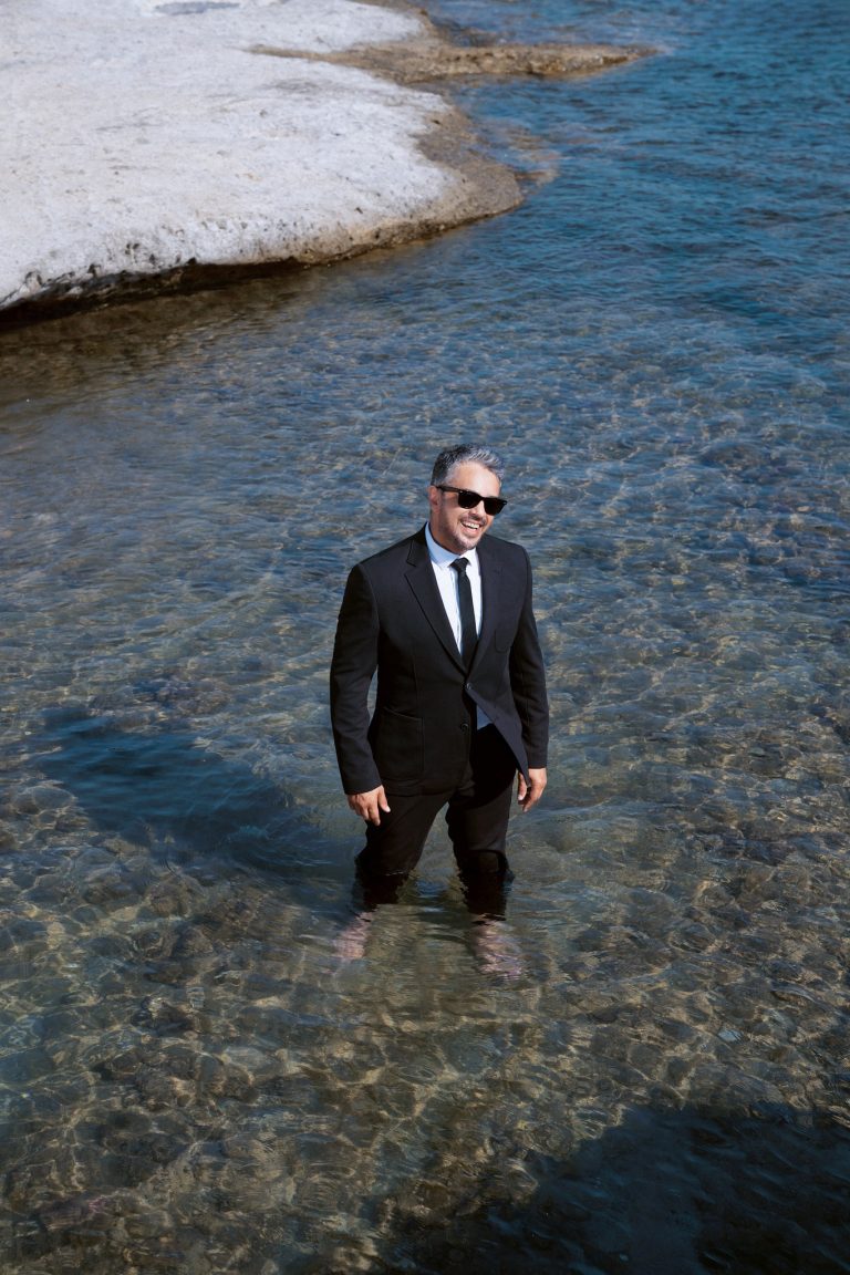 EN GERÇEĞİ İLK KEZ VE SADECE TÜRKİYE RADYOLARINDA!